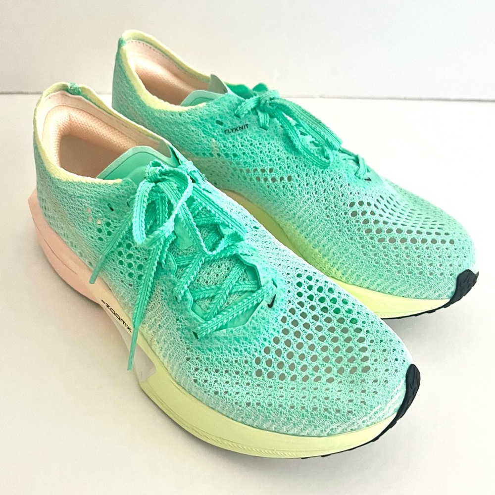 NEW Nike Women's Vaporfly 3